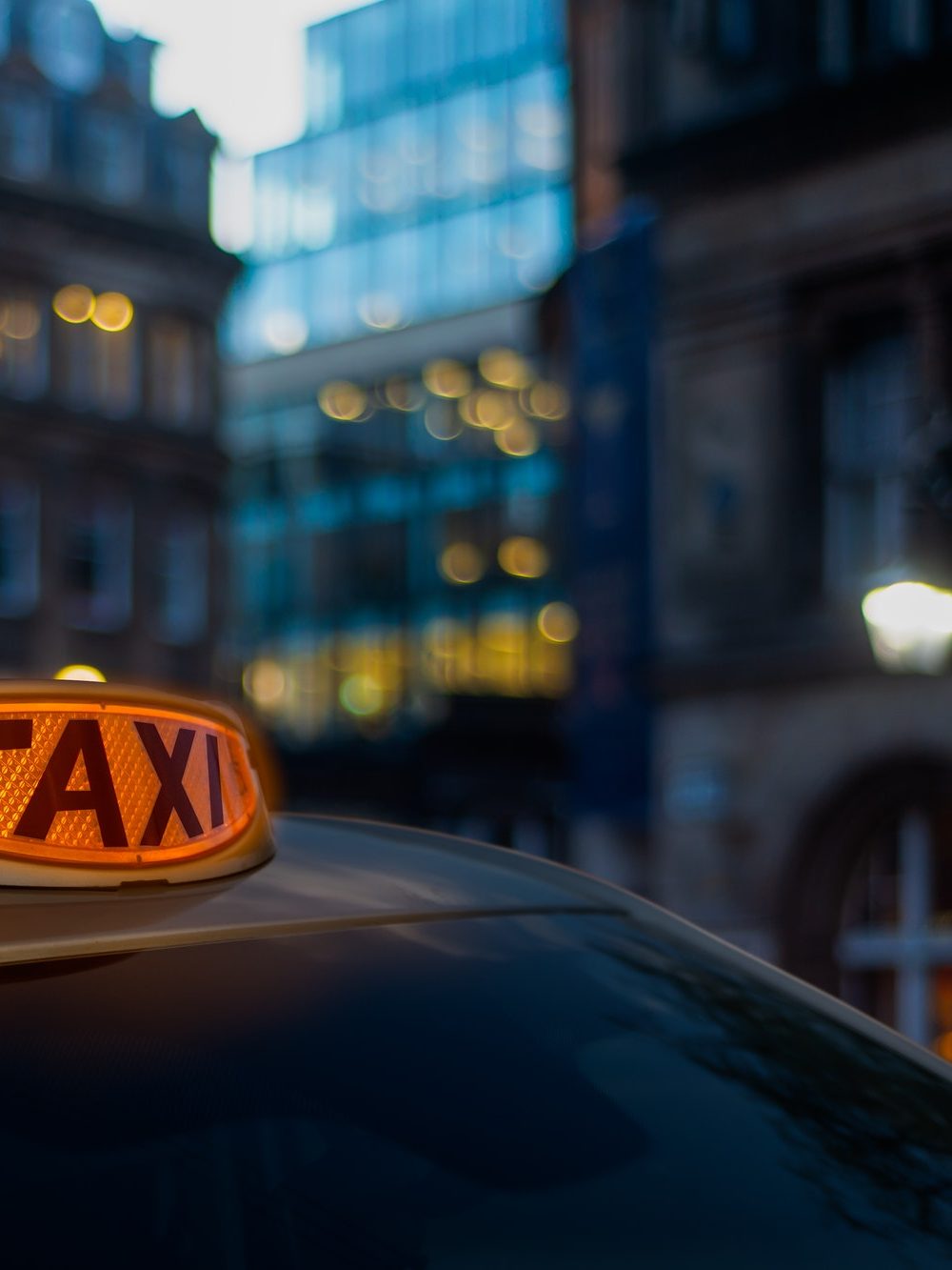 glowing-london-taxi-light.jpg